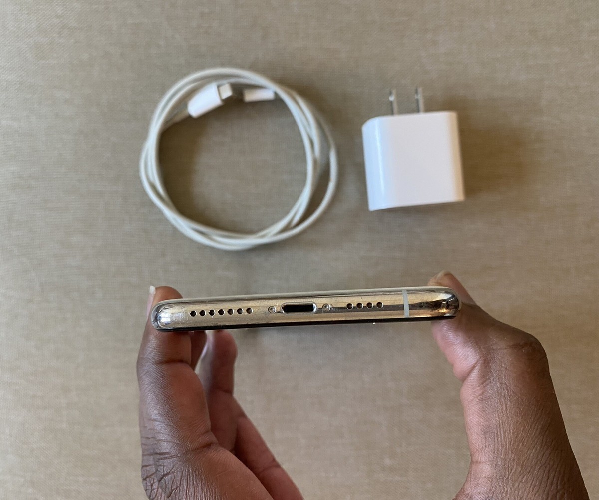 Apple iPhone 11 Pro Max - 64GB - Silver (Unlocked) A2161 Apple iPhone 11 Pro Max - 64GB - Silver (Unlocked) A2161