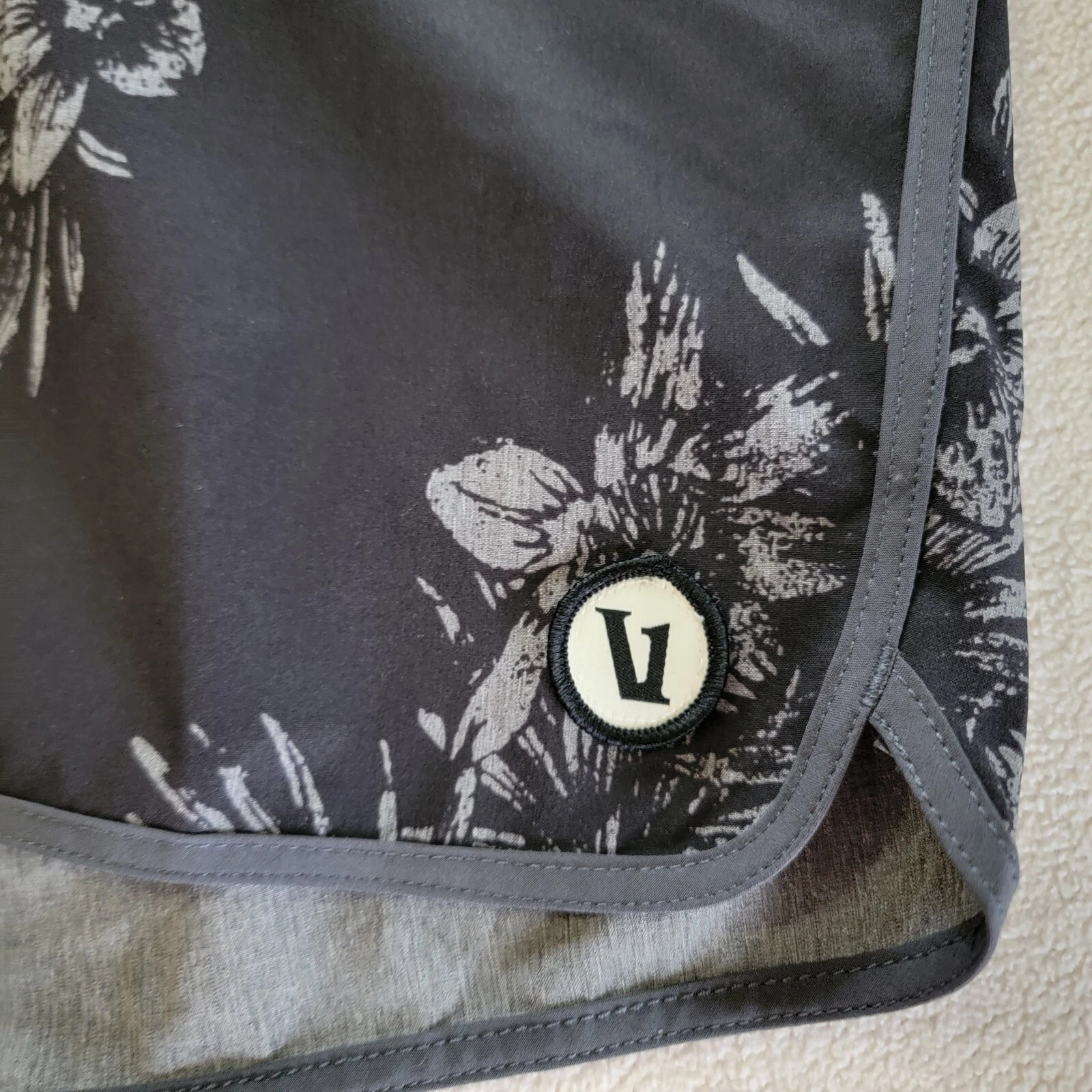vuori boardshorts floral swim surf casual beach cruise shorts
