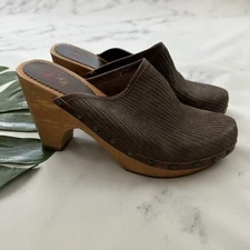 TH Womens Vintage Y2k Clog Mules Size 8 Brown Corduroy Leather Wood Heel Chunky
