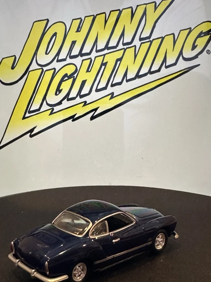 Johnny Lightning - Volkswagen Karmann Ghia 1964 - 1/64 Foto 3 de 4