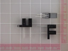 Lot of 64 OPTEK OPB471L11 SENSOR OPTICAL 3.18MM PCB MOUNT X130387