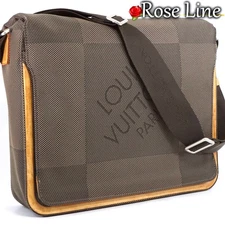 Louis Vuitton Damier Geant Message Shoulder Bag Tail DAMIERGEANT Men s and Women