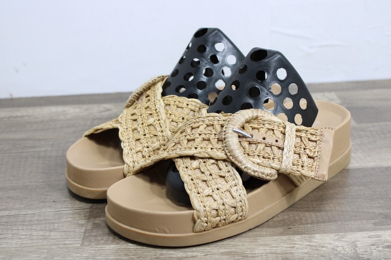 MARC FISHER Womens Beige Crocodile 1" Platform Slide Sz 6M {FA-1340]