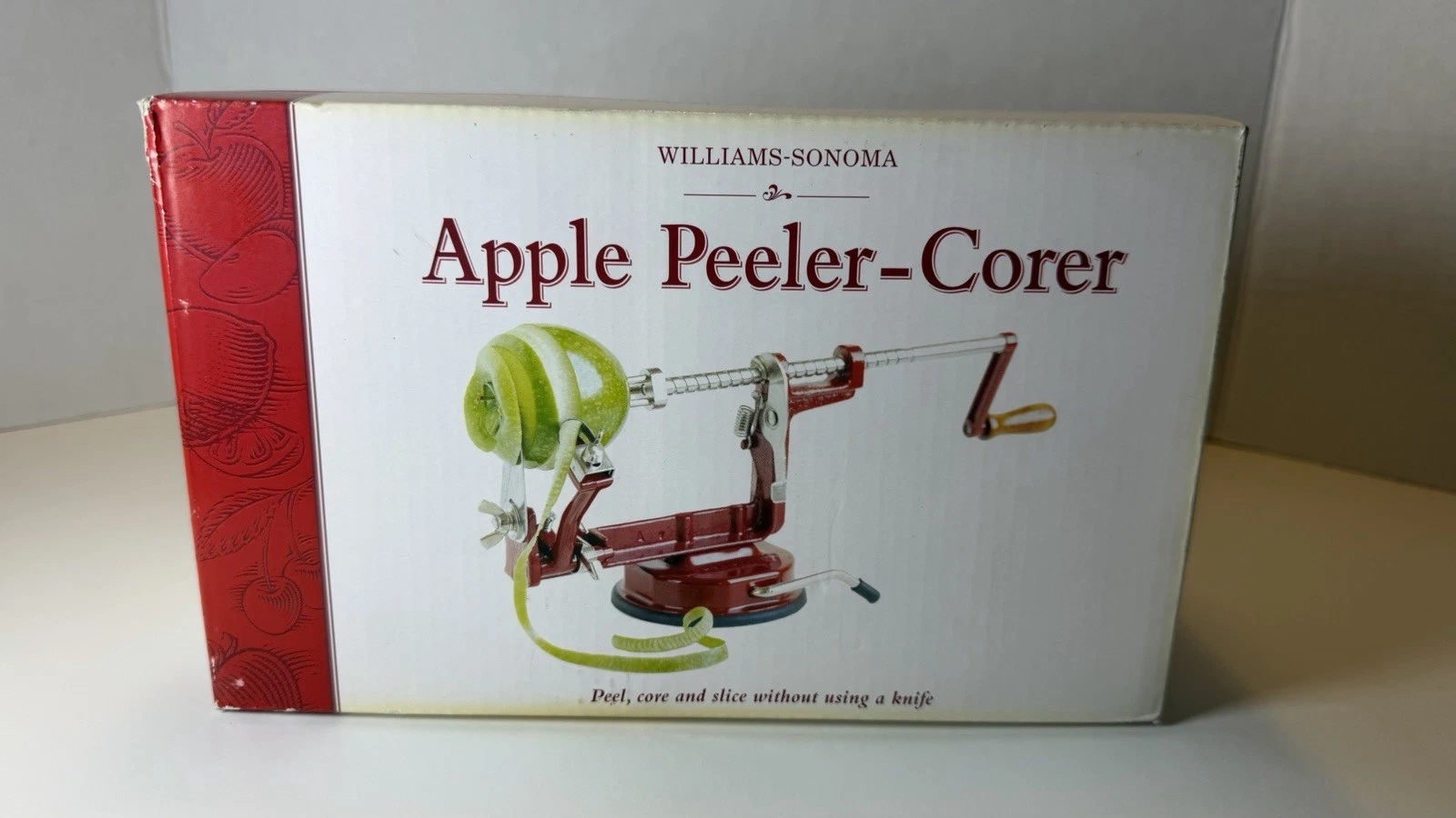 Williams-Sonoma Cast Iron Apple Peeler-Corer w/Suction Cup Base - SKU 820373 NIB
Opens in a new wind