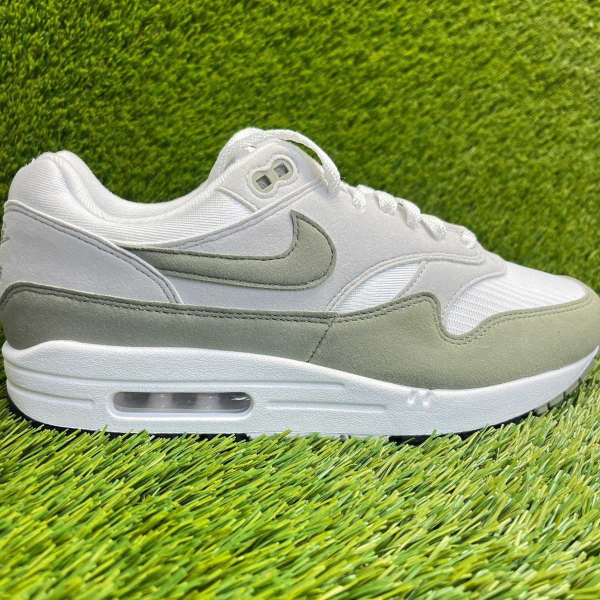 Nike Air Max 1 Womens Size 10 White Gray Olive Athletic  display picture 2