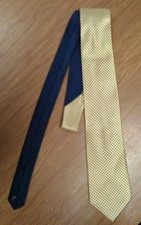 Tommy Hilfiger Mens Neck Tie Gold Navy Blue 57 1/2 100 Silk