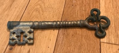 Vintage schwerer massiver Messing übergroßer Skelett Schlüssel Wandbehang 10,5'' lang - (DQ)