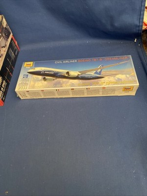 Boeing 787-8 Dreamliner Civil Airliner Sealed Zvezda Model Kit 