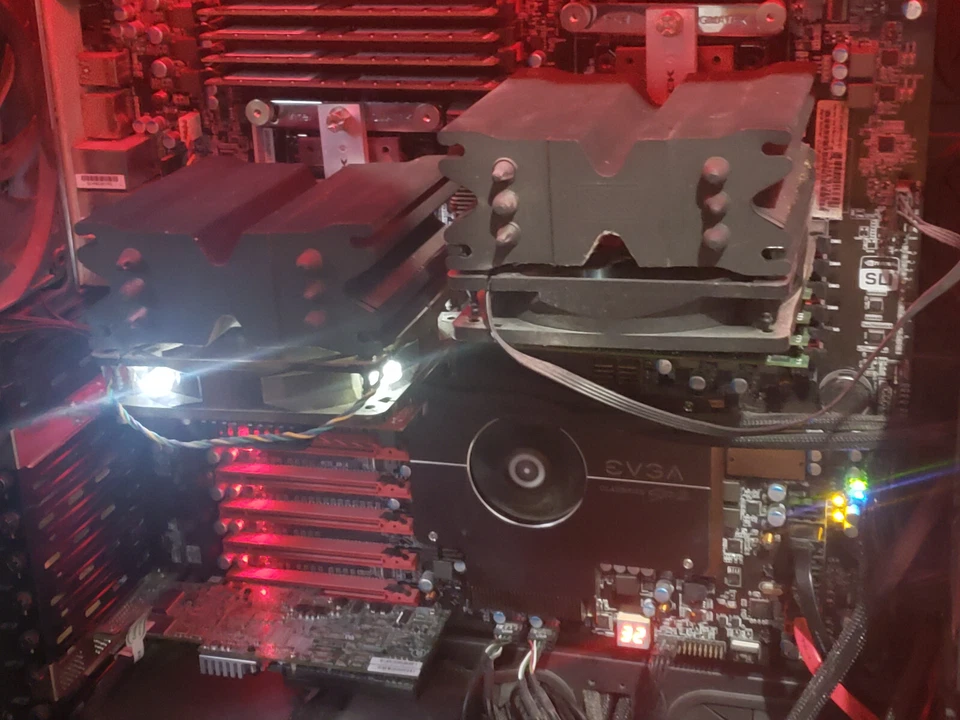 EVGA Classified Super Record 2 (SR-2) W/ 2 Xeon x5650 48GB RAM 270-WS-W555-A2 - Image 2 of 3