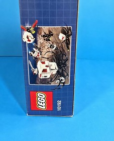 BNIB RARE 2008 LEGO FACTORY SPACE SKULLS SET #10192 FACTORY SEALED  956 PIECES