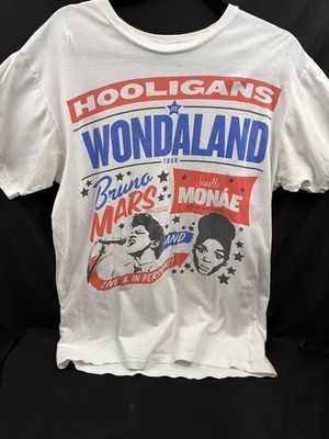 BRUNO MARS Hooligans In Wonderland Tour Shirt Size MED Concert 2011