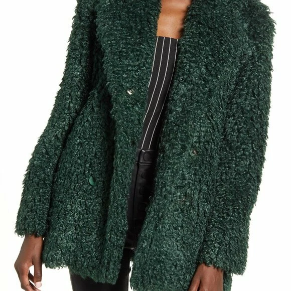 No boundaries top fuzzy jacket