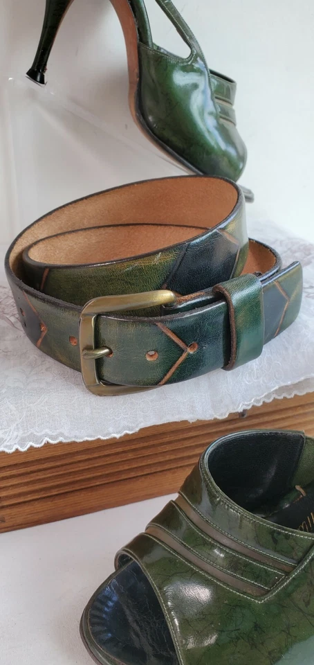 VTG 50s 'Treat' A'mano "Hand Made" Roma Last Green patent leather heel 4B & belt - Image 3 of 4