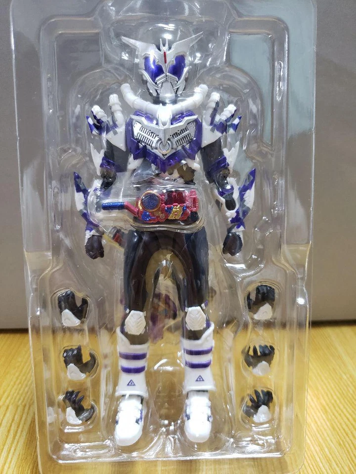 Figura S.H.Figuarts Kamen Rider Build Mad Rogue Bandai Foto 2 de 2