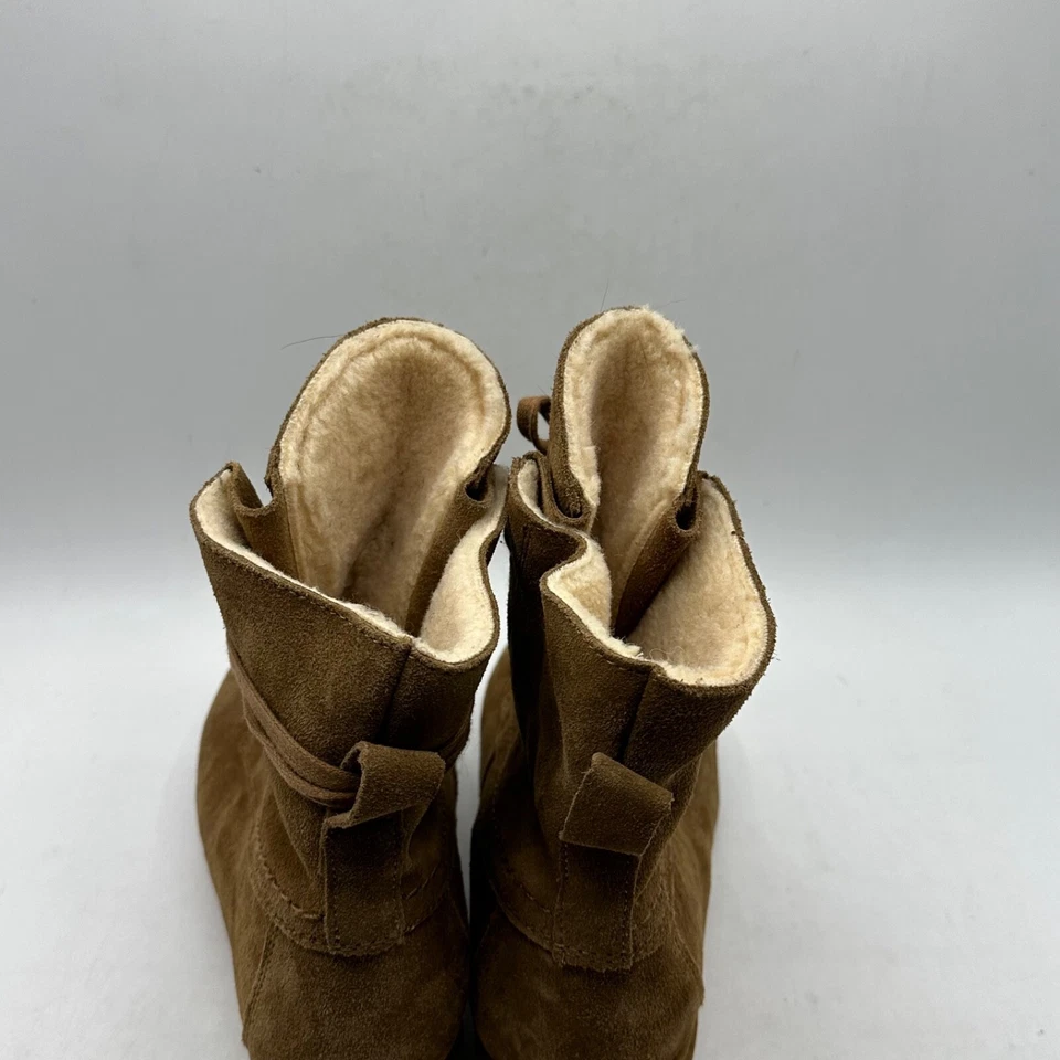 Bearpaw Boot Womens Suede Sheepskin Brown Hiking Winter Lace Up Size 9 Boots - Image 4 of 4