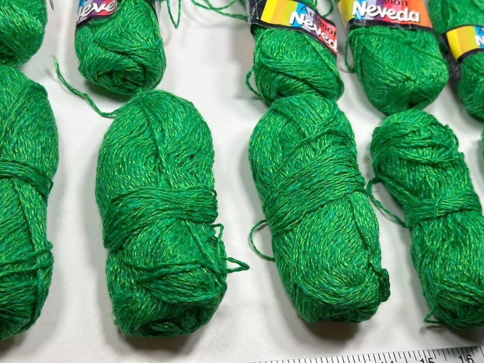Neveda 'Avignon' Green Yarn Vintage Lot of 19 Skeins Holland Size 4, 3728 9091 - Image 3 of 4