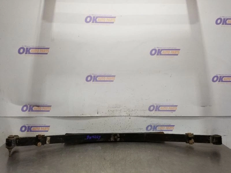 05 2005 CHEVY SILVERADO 1500 LEAF SPRING RIGHT PASSENGER Foto 2 de 4