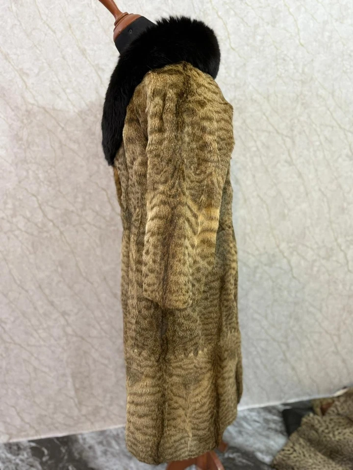 Casaco de pele manchada vintage com colarinho e punhos de raposa preta – (peito 45”, comprimento 45 - Imagem 4 de 4