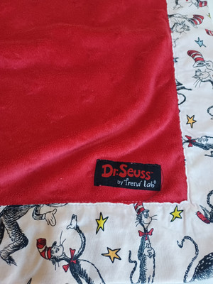 Trend Lab Dr Seuss Cat In The Hat Baby Blanket Red Stars Embossed Cotton Edge 