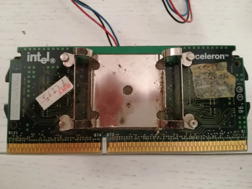 Tested INTEL CELERON MMX PROCESSOR 266MHZ SL2SY slot 1 WITH HEATSINK & FAN - Immagine 2 di 2