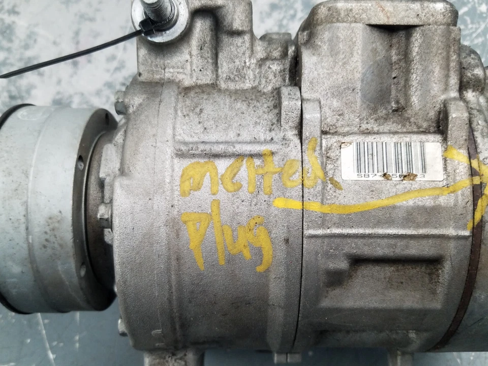 2017 兰博基尼 Huracan LP580-2 空调压缩机 - * * #8260 F5 — 第 3/4 张图片