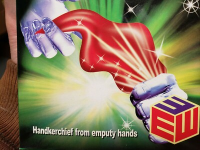 Handkerchief Appear in Hands Magic Trick Easy Kid Child Close Up Thump Tip NEW!!