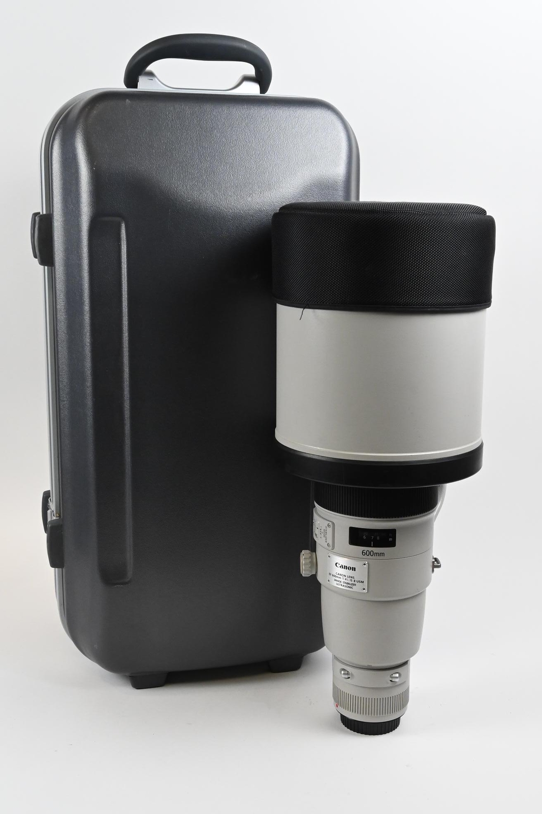 Canon EF 600mm f4 L IS II USM Super Telephoto Lens Model 136