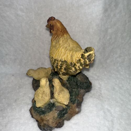 2 Chickens Hens With 4 Chicks 2 Figurines, Resin, Realistic B12 - Picture 5 of 12