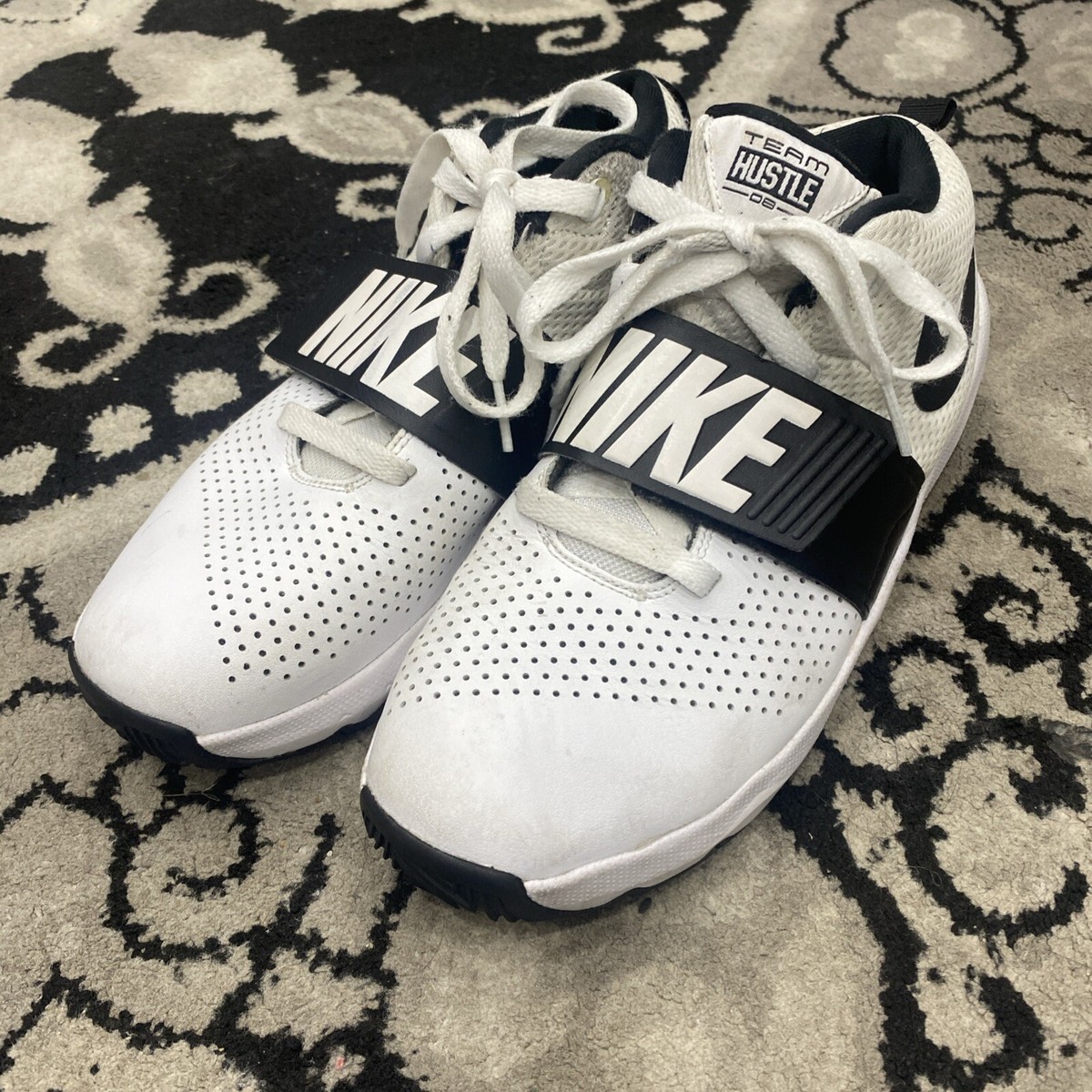 nike team hustle d8 white