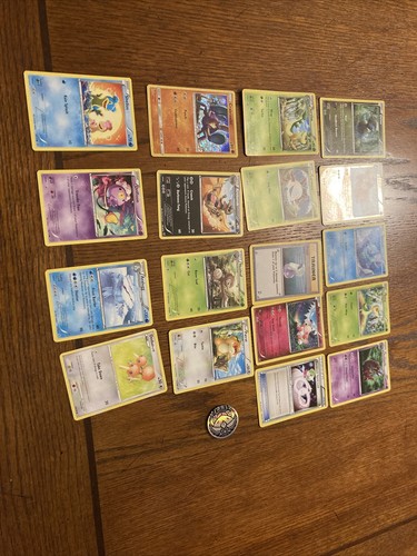 Pokemon-108 cards and trading card game book for 180 cards. - Picture 8 of 9