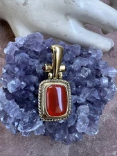 Beautiful Premier Designs  PD Carnelian Gold Tone Door Knocker Pendant