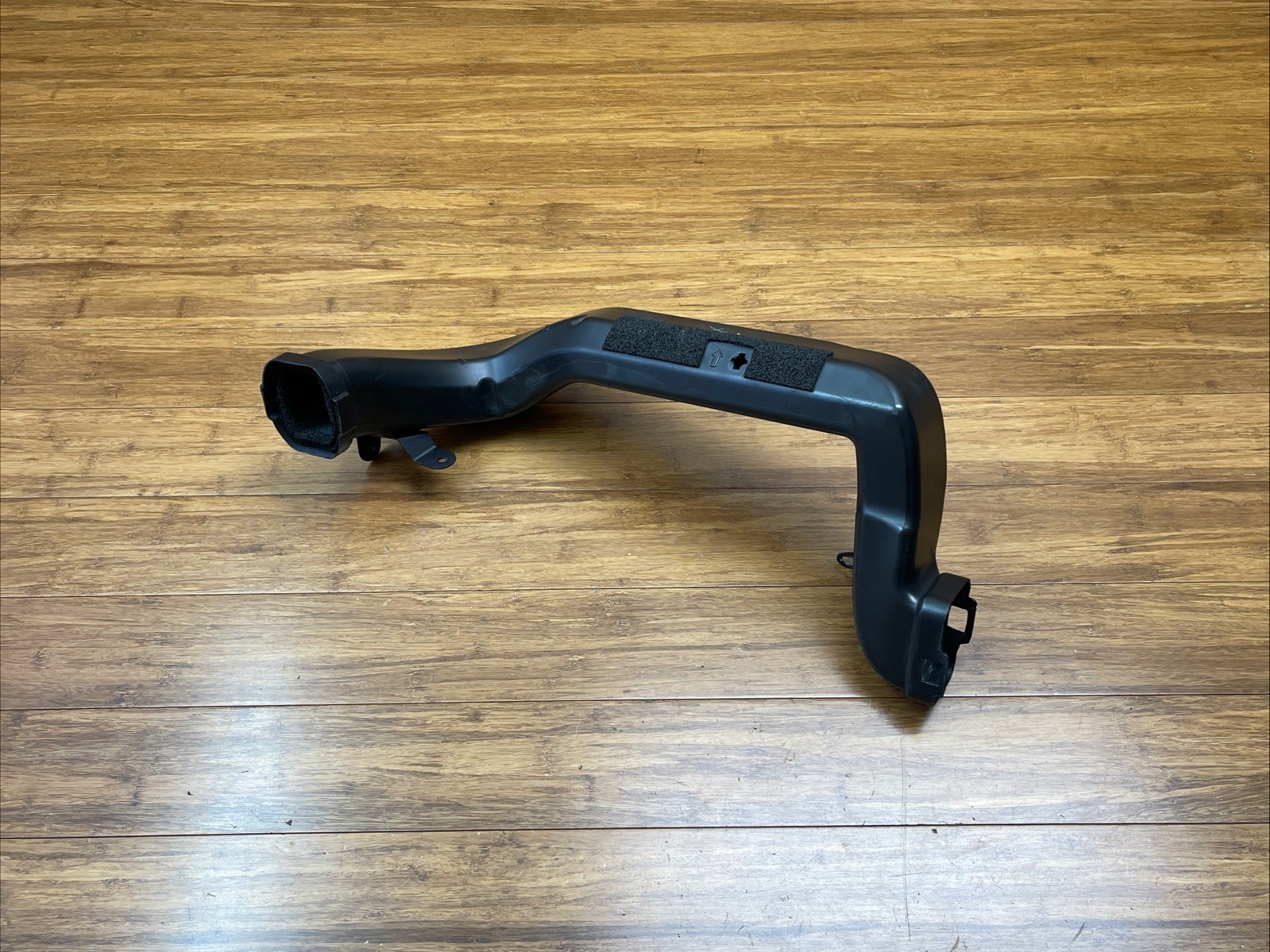 2017-2020 Ferrari Portofino F164 Left Side Ventilation Duct 89083400 OEM