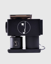 Bauhaus x Highsnobiety | Hervidor de agua profesional Fellow Stagg + Molinillo de cerveza Oda Gen 2