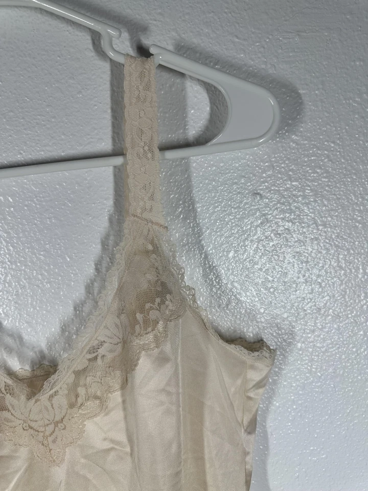 Camisola Maidenform vintage para mujer 34 marfil encaje cuello en V lencería hecha en EE. UU. AÑOS 90 Foto 4 de 4