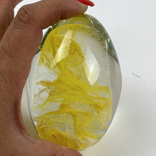 Paper Weight Yellow Swirl Egg Shape Anthony Tony DePalma Wheaton Vintage Signed - Picture 6 of 8