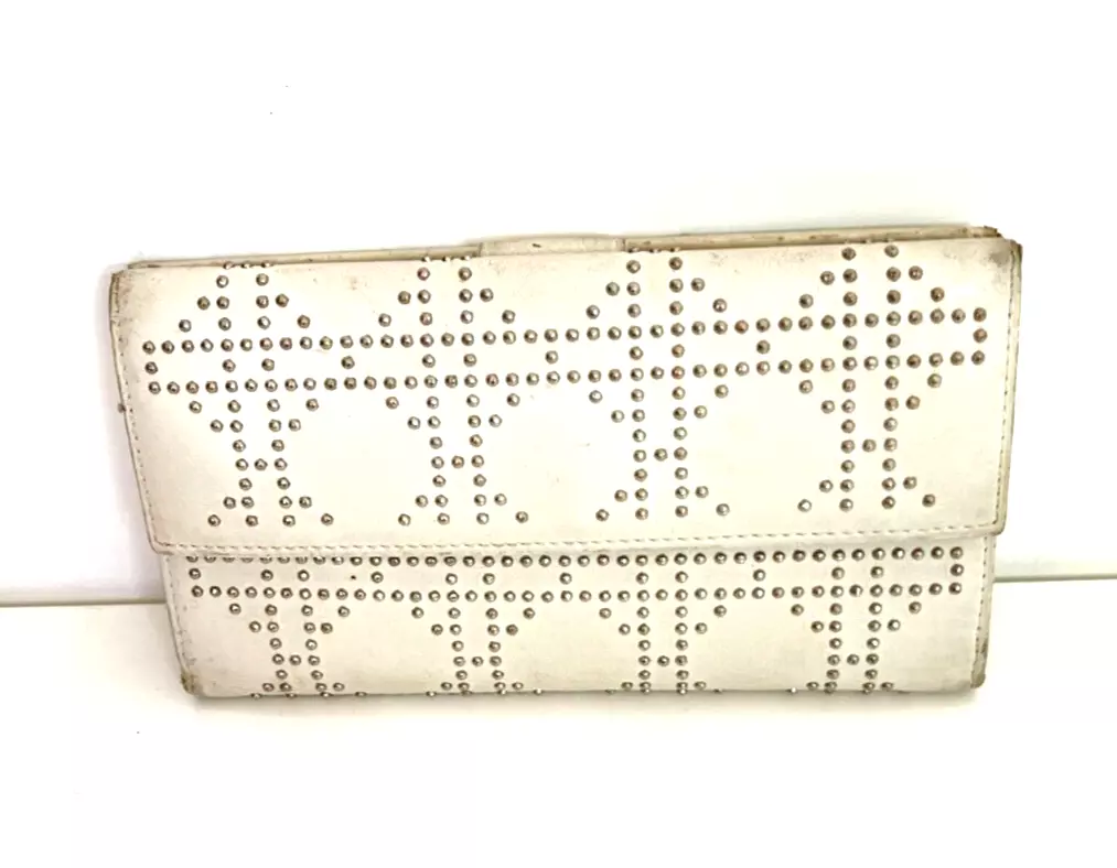 Authentique portefeuille Christian DIOR vintage femme cuir blanc avec clous
