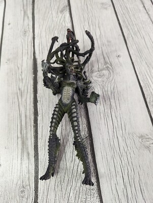 1998 McFarlane Toys Curse of the Spawn MEDUSA Series 13 Action