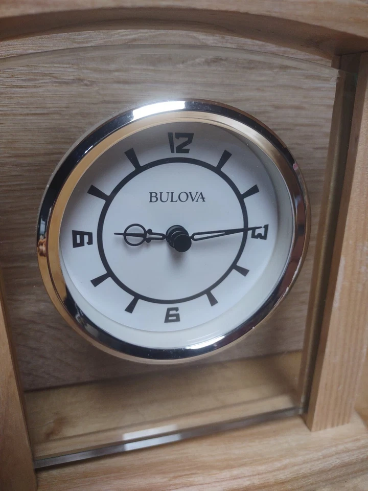 Bulova Collector Athena Mesa Estante Reloj Estilo B5016 con Batería Nueva ¡Funciona! Foto 3 de 4