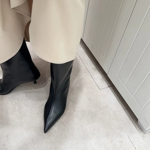 KHAITE Short Boots Women's Leather Pointed Heels Medium Boots Women's Boots - Bild 10 von 20