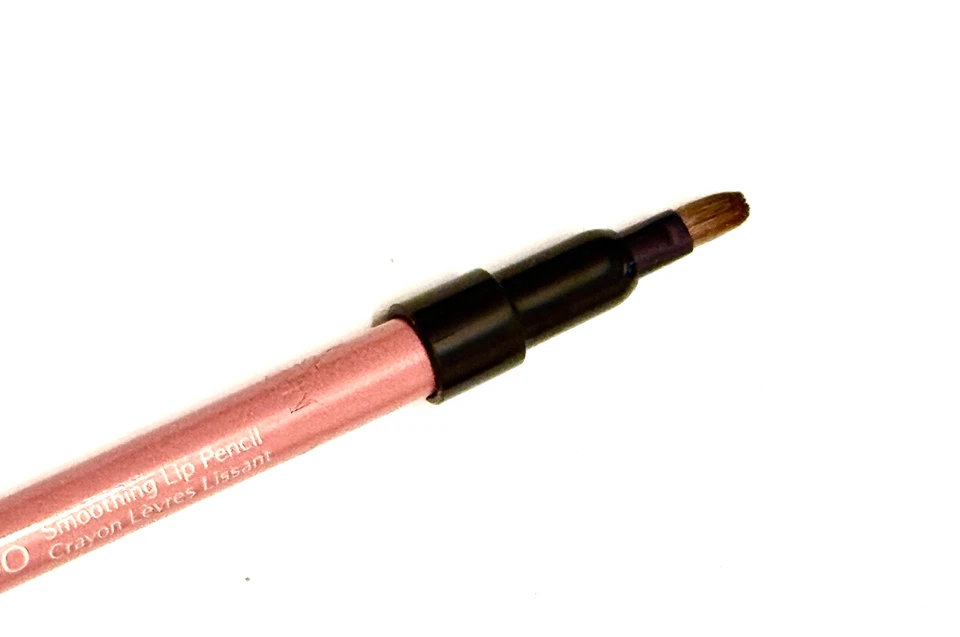 Nuevo LÁPIZ LABIAL SUAVIZANTE SHISEIDO RD702 0,04 OZ RD 702 delineador de labios anémona Foto 3 de 4