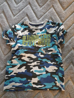 blau -bunt  T- Shirt,  Druck Gr. 134/140 , kurzarm, Y.F.K.