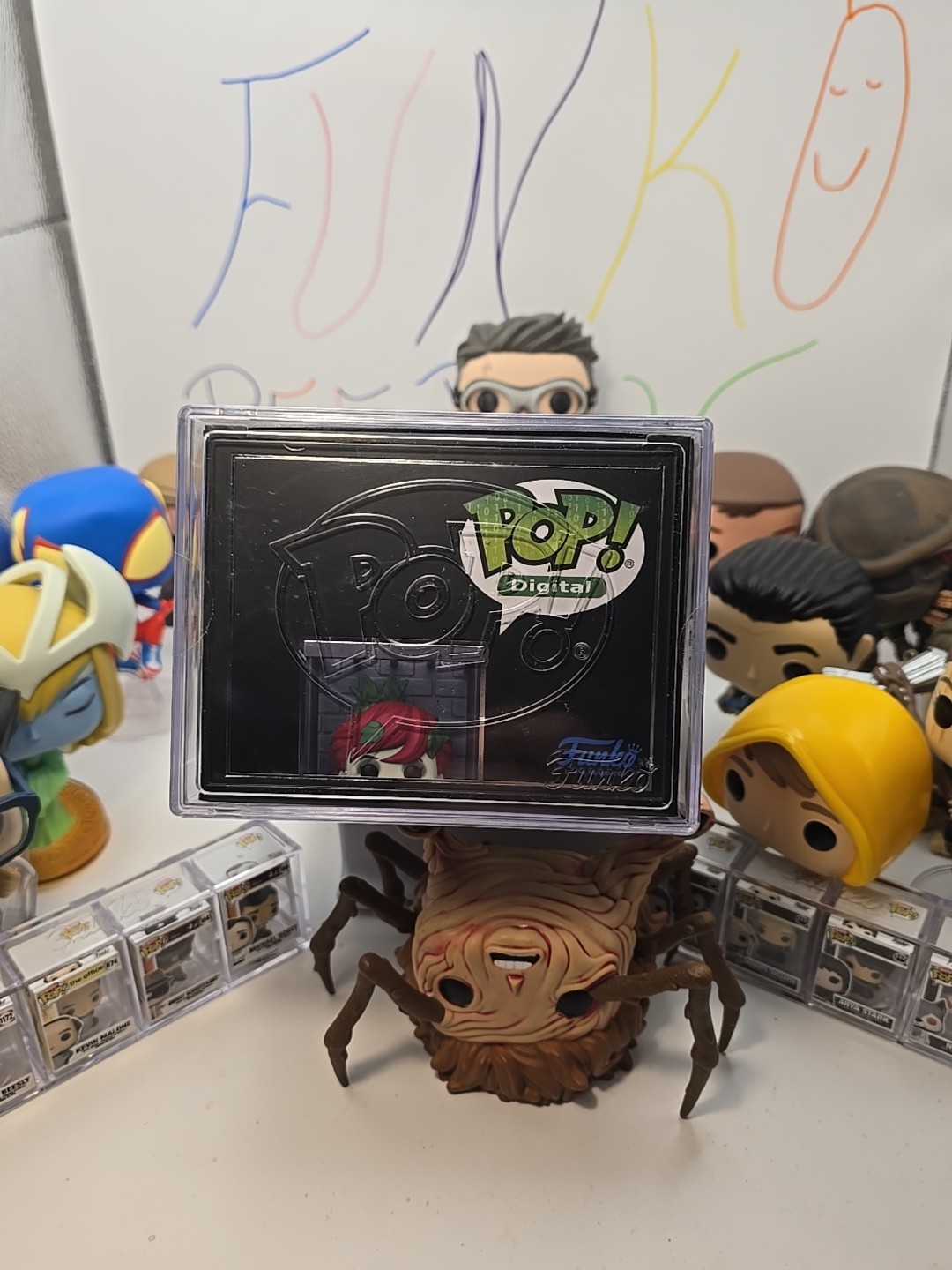 FUNKO POP DIGITAL NFT BATMAN #376 FRANNY FUNKO AS POISON IVY 2300 PC