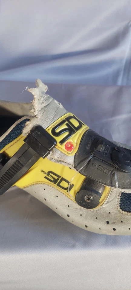 Sidi Genius 3 Road Cycling Shoes – For Parts or Repair – Size 40 - Image 2 of 4