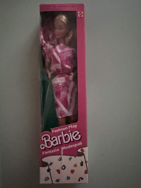 1988 Mattel Fashion Play Barbie Foreign Issue