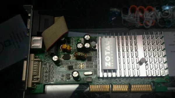 Geforce fx 5200 256 mo pci (4897022320515)