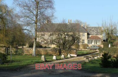 PHOTO  2011 MANOR FARM TYTHERTON LUCAS AFTER MUCH RESEARCH HAVE DISCOVERED TYTHE