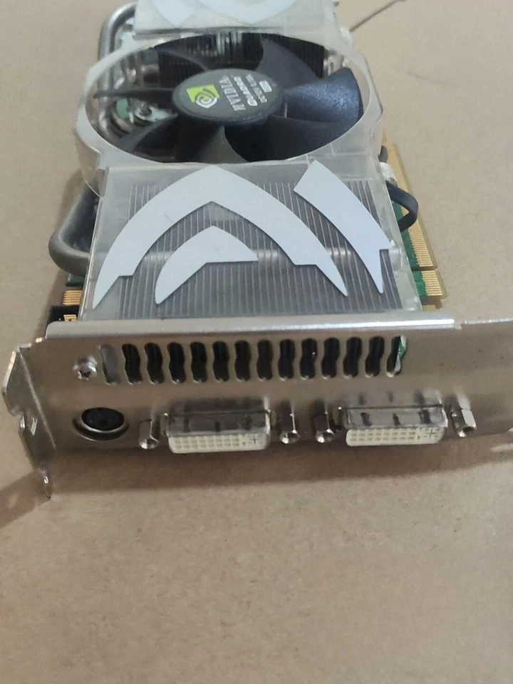 NVIDIA Quadro FX5500 1GB GDDR2 Dual DVI Professional Graphics Card - Image 4 of 4