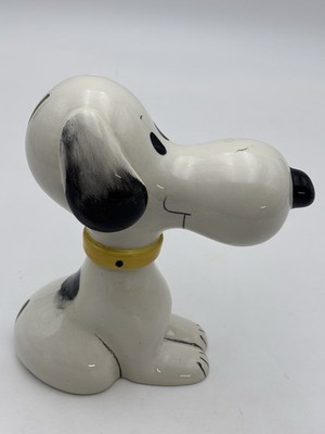 Vintage Peanuts Snoopy Ceramic Bank 8.5  (SOME WEAR AND CHIPS)