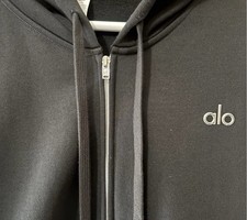Alo Yoga Accolade Full Zip Hoodie Black Sweatshirt Size Large missing one string
