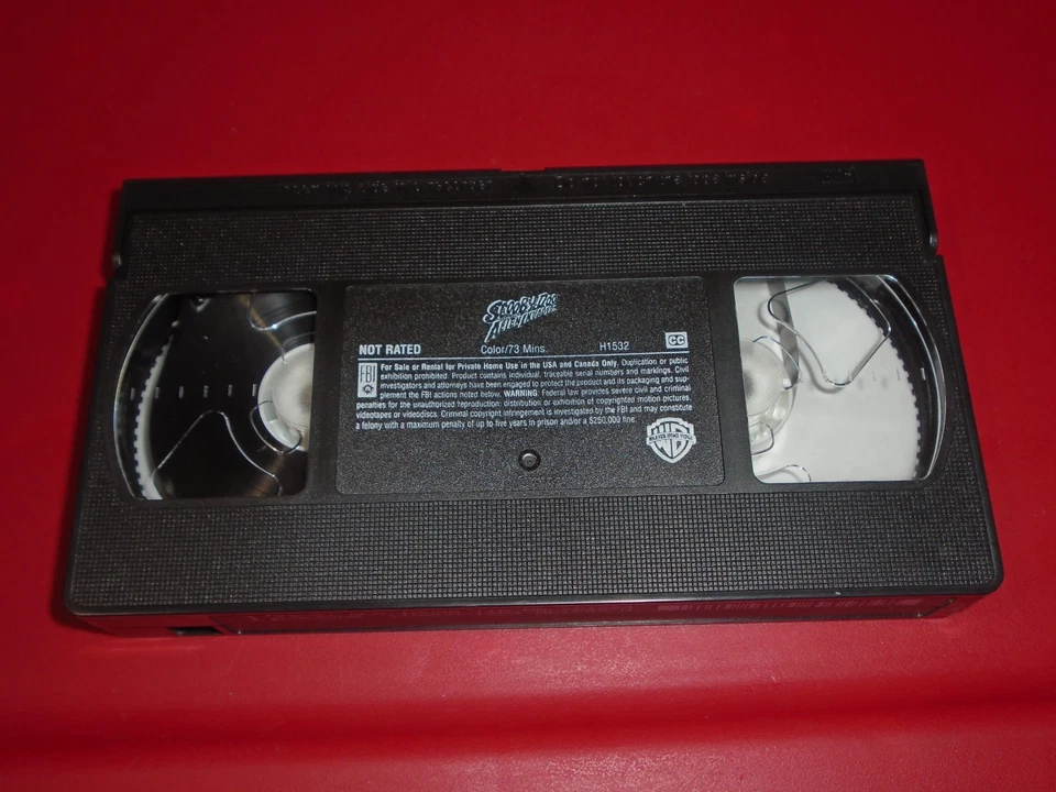 Scooby-Doo and the Alien Invaders on Zombie Island and the Witch's Ghost VHS Lot - Image 2 of 4